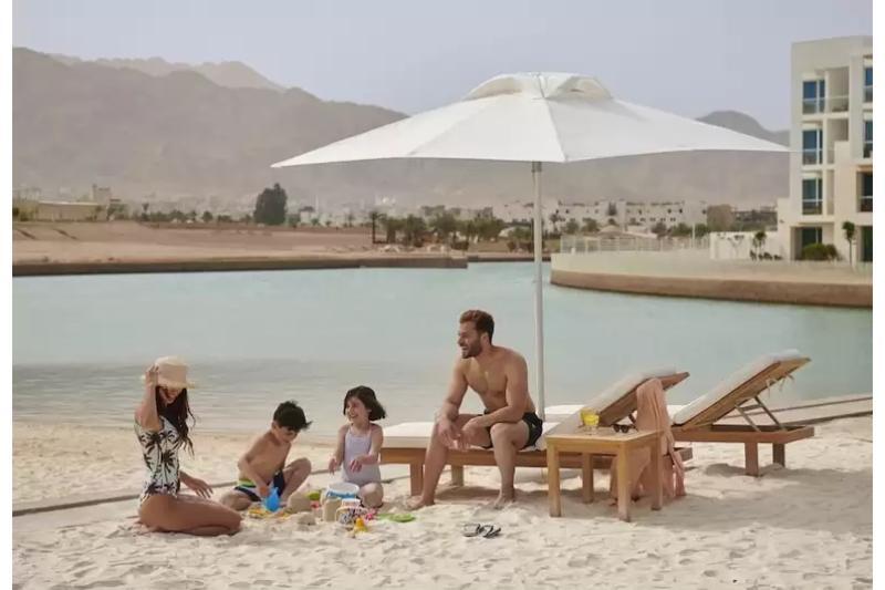 하얏트 리젠시 아카바 아일라 리조트 외부 사진 The beach at the InterContinental Hotel, Muscat
